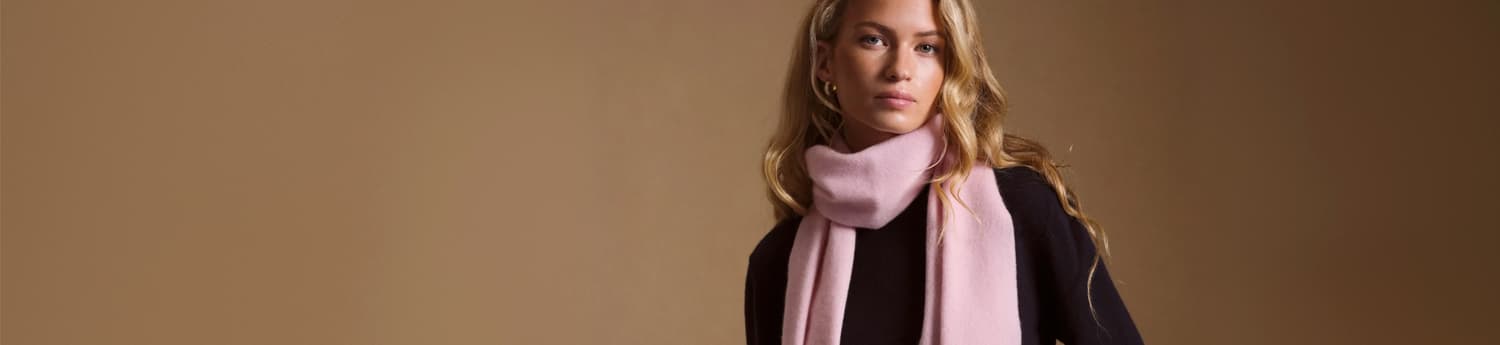 Women's Scarves