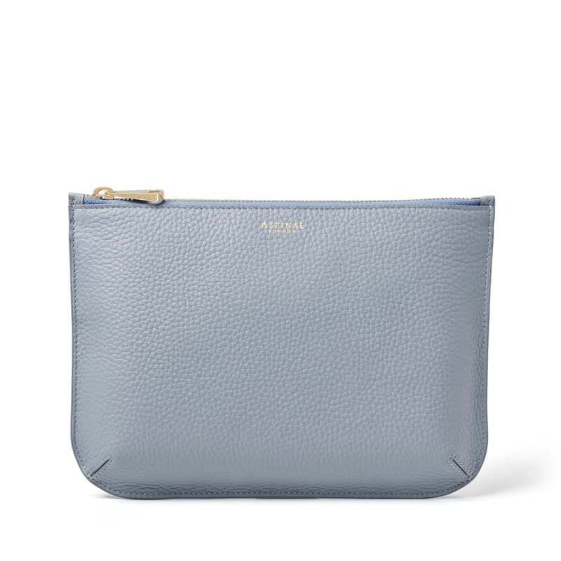 Große Ella-Tasche von Aspinal of London in Himmelblau-Kieselstein