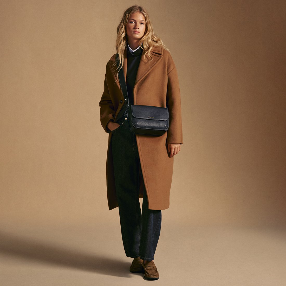 Ivory Pebbles Ella Grande Crossbody in Navy Milled Pebble | Aspinal of London