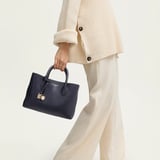 Midi London Tote Navy Pebble