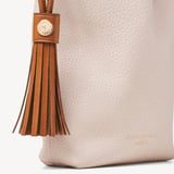 Soho Crossbody Pouch Beach Stone Premium Pebble & Smooth Tan