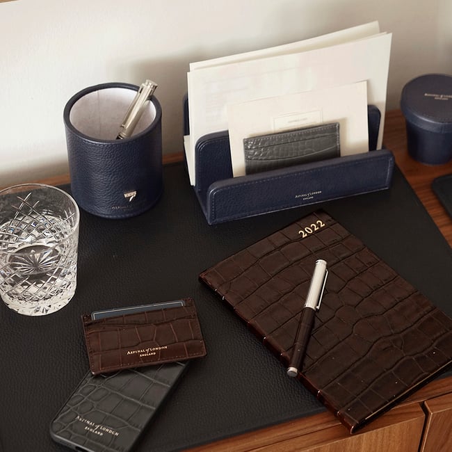 Round Pen Pot Navy Pebble