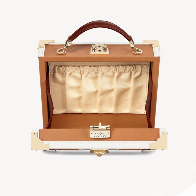 Trunk Signature Lion's Head with Tan, Ivory & Redwood