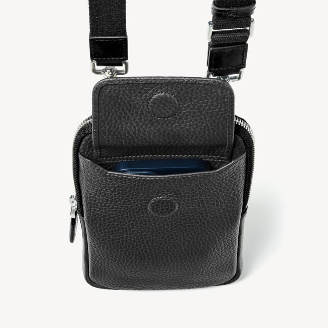 Reporter Crossbody Phone Bag Black Pebble