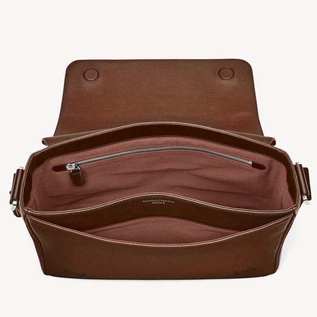 Reporter Messenger Tobacco Pebble