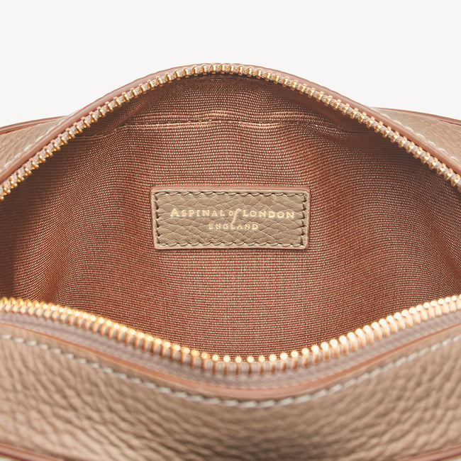 Camera Crossbody Soft Taupe & Ivory Pebble