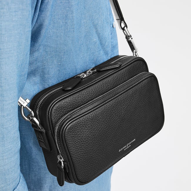 Reporter East West Messenger Black Pebble