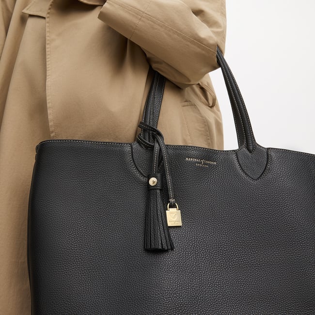 Hudson Tote Black Milled Pebble