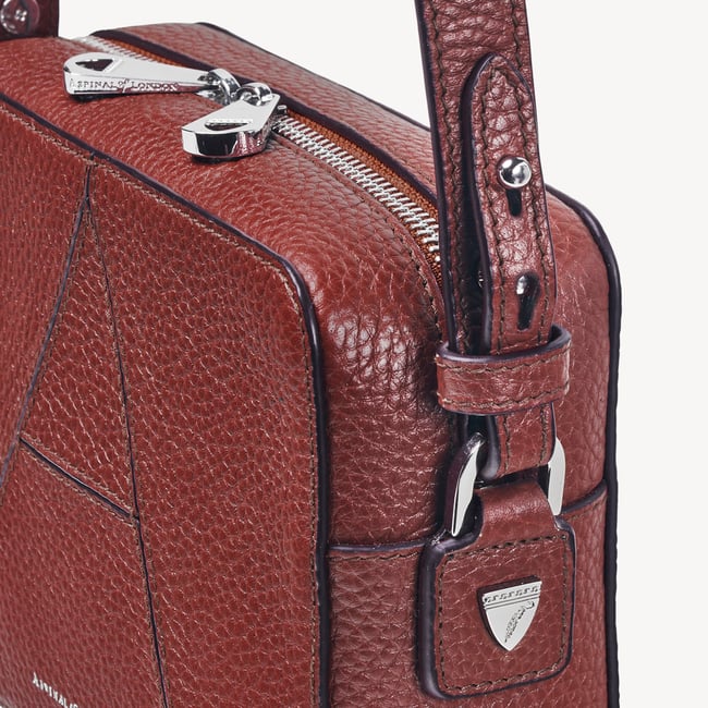 Camera Crossbody Merlot Pebble