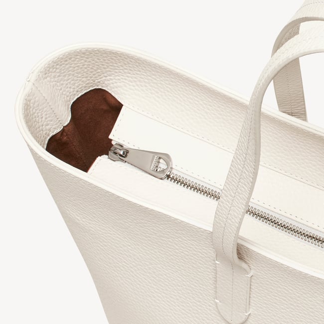 Zipped East West Tote Chalk White Pebble