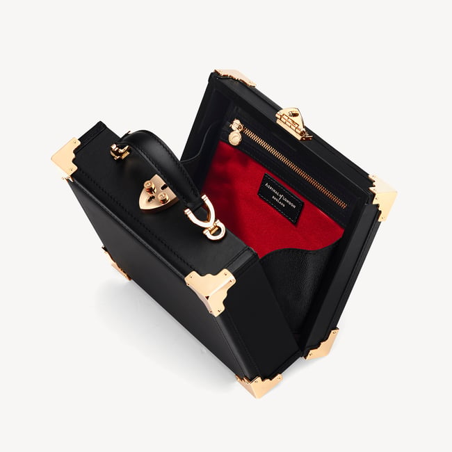 Trunk Smooth Black