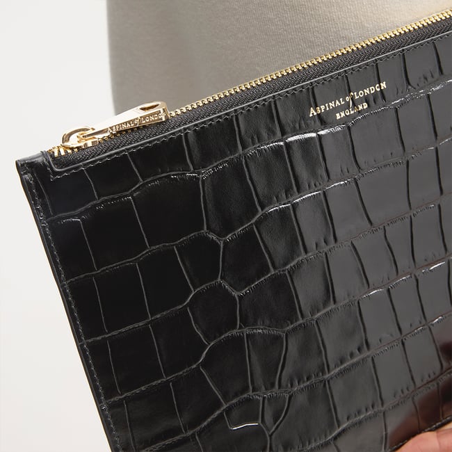 Large Essential Flat Pouch Deep Shine Black Croc