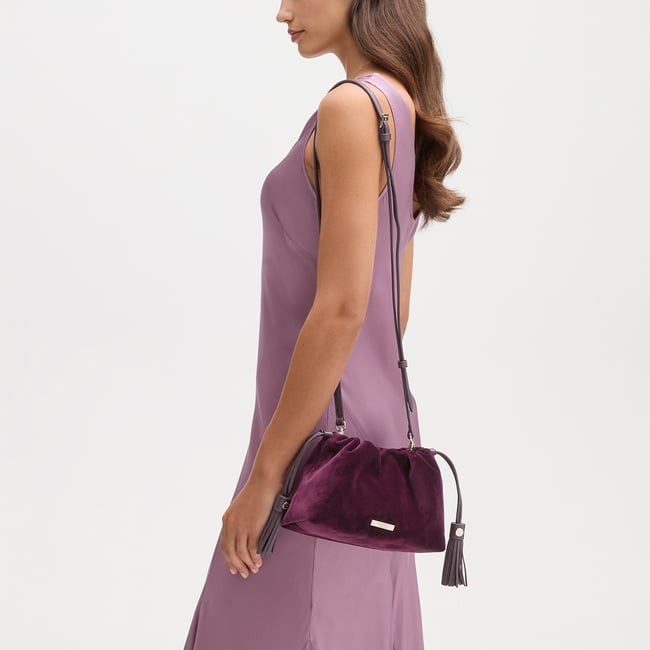 Amelia Cassis Velvet
