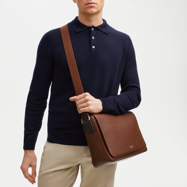 Reporter Messenger Tobacco Pebble