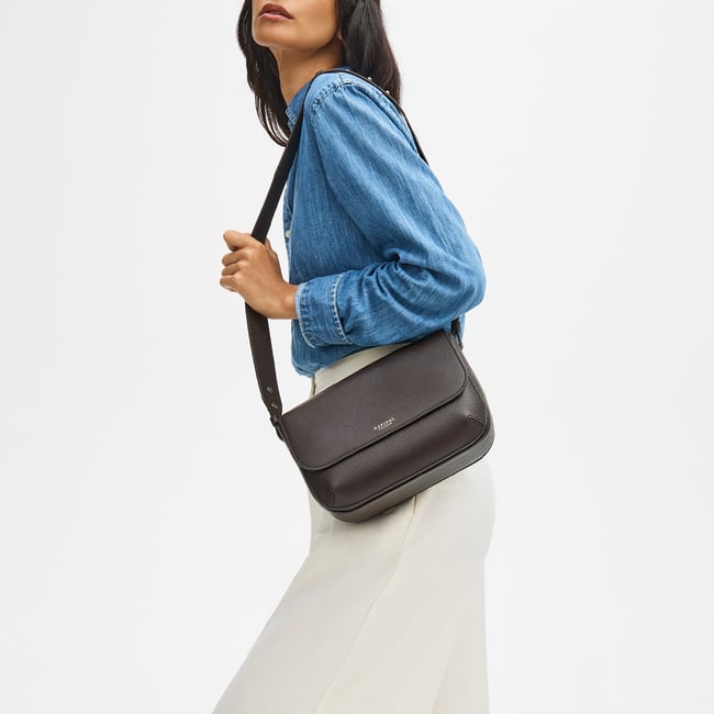Ella Grande Crossbody Chocolate Pebble