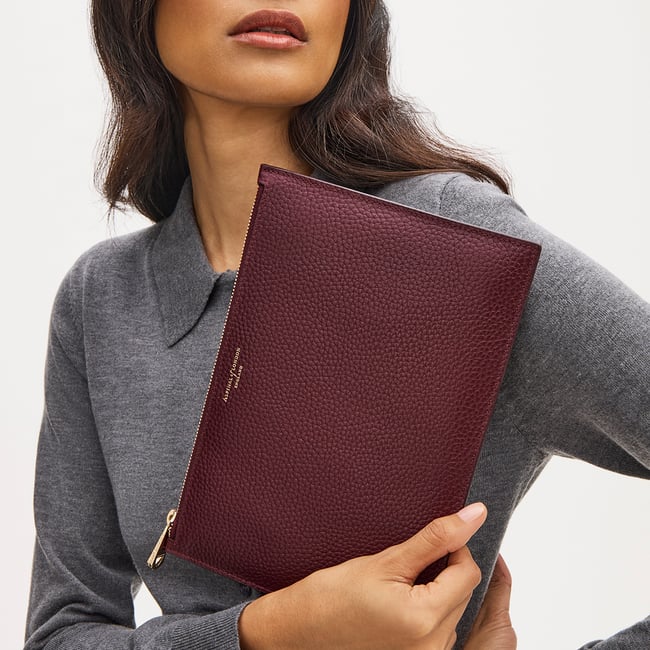 Large Essential Flat Pouch Burgundy Pebble
