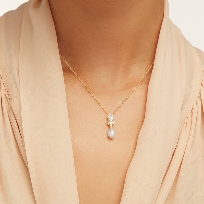 Floral Necklace Freshwater Pearl, 0.02ct Diamond