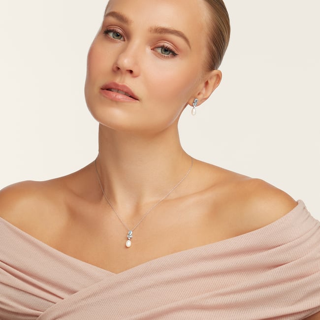 Floral Necklace Freshwater Pearl, 0.02ct Diamond
