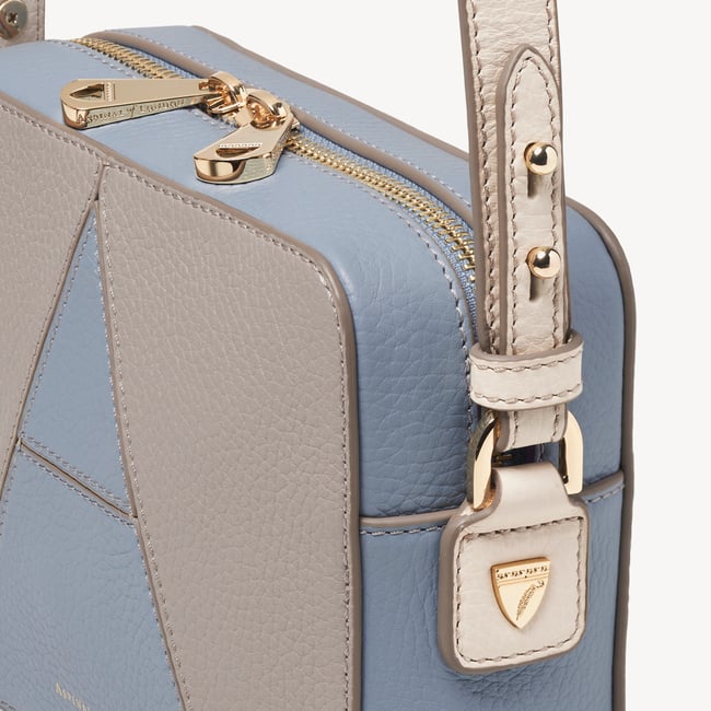 Camera Crossbody Sky Blue, Grey & White Pebble