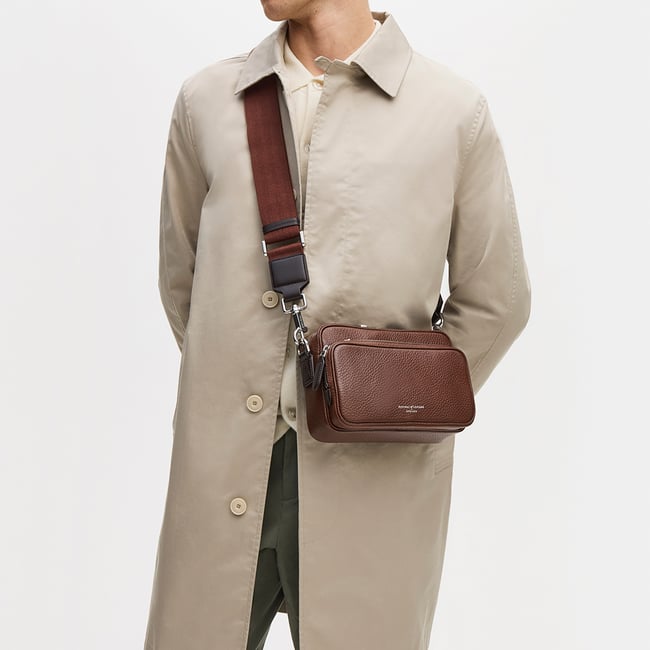 Reporter East West Messenger Tobacco Pebble