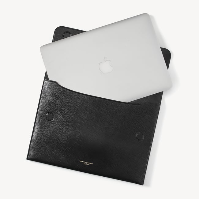 13-Inch Classic Laptop Case Black Pebble