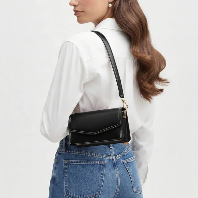 Eliza Clutch Smooth Moonlight Black