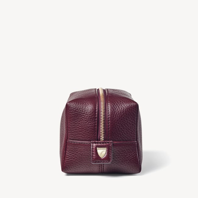 London Makeup Bag Burgundy Pebble