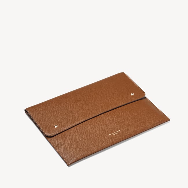 13-Inch Classic Laptop Case Tan Pebble