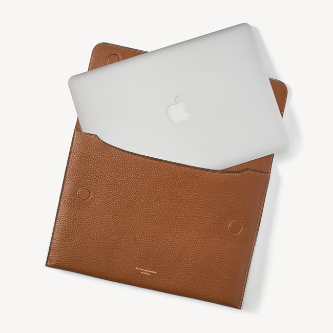 13-Inch Classic Laptop Case Tan Pebble