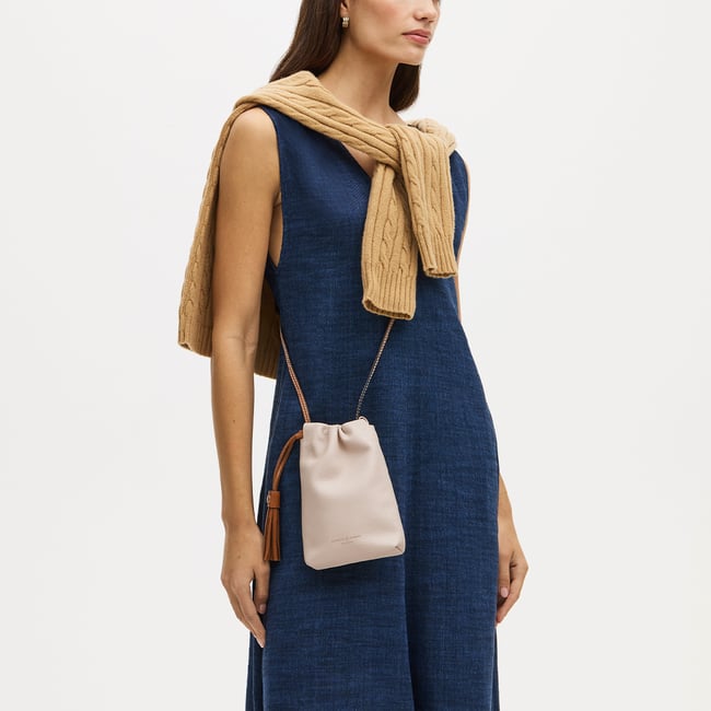Soho Crossbody Pouch Beach Stone Premium Pebble & Smooth Tan