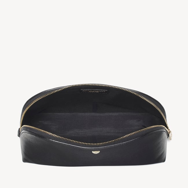 Classic Toiletry Bag Black Soft Saffiano