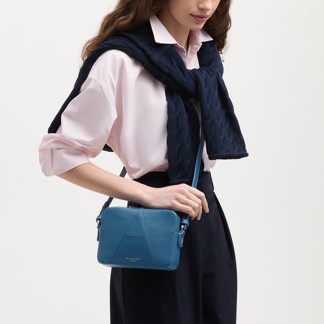 Camera Crossbody Topaz Pebble