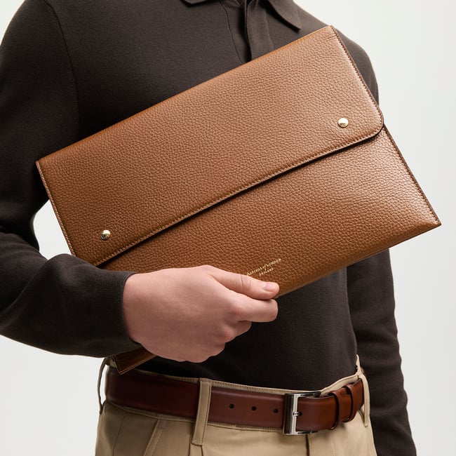 13-Inch Classic Laptop Case Tan Pebble