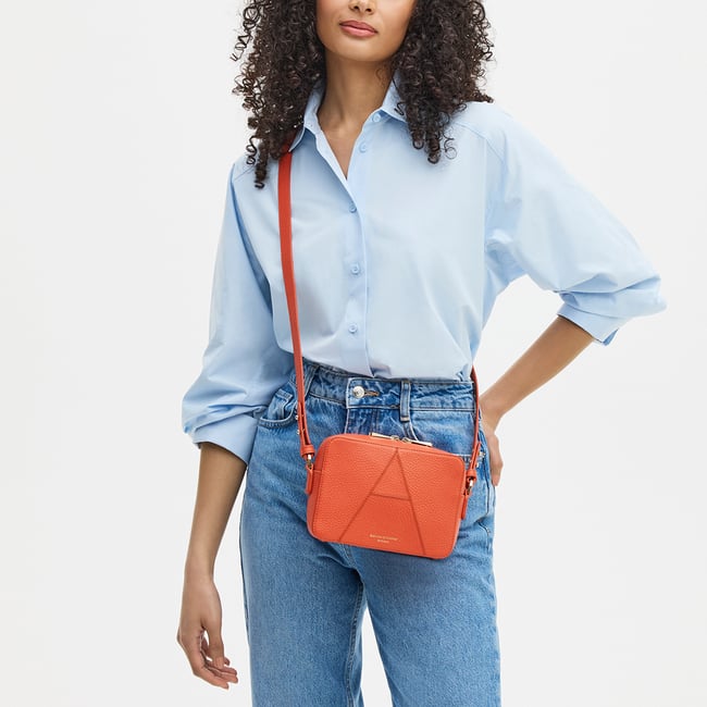 Camera Crossbody Coral Pebble