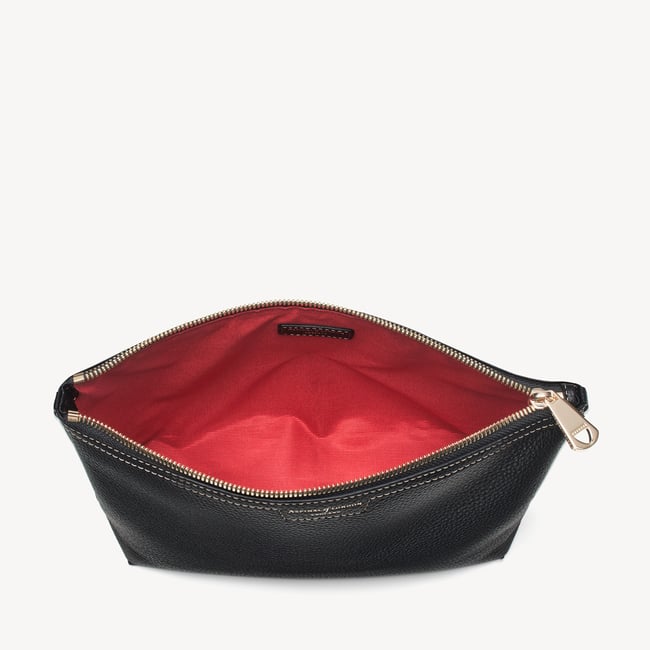 Hudson Large Pouch Black Milled Pebble