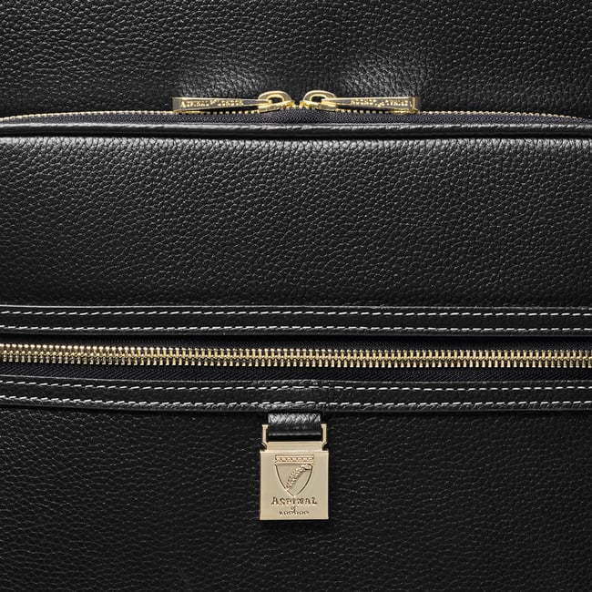 Hudson Cabin Suitcase Black Milled Pebble