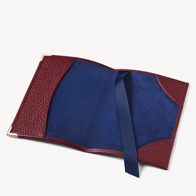 Passport Cover Garnet Pebble