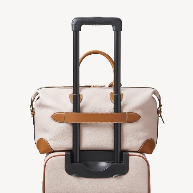 Hudson Cabin Suitcase Beach Stone Premium Pebble & Smooth Tan