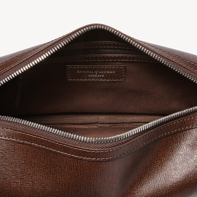 Mount Street Washbag Conker Saffiano