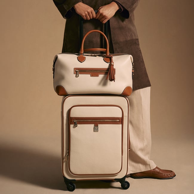 Hudson Cabin Suitcase Beach Stone Premium Pebble & Smooth Tan