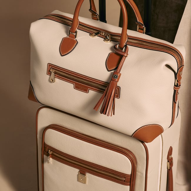 Hudson Cabin Suitcase Beach Stone Premium Pebble & Smooth Tan