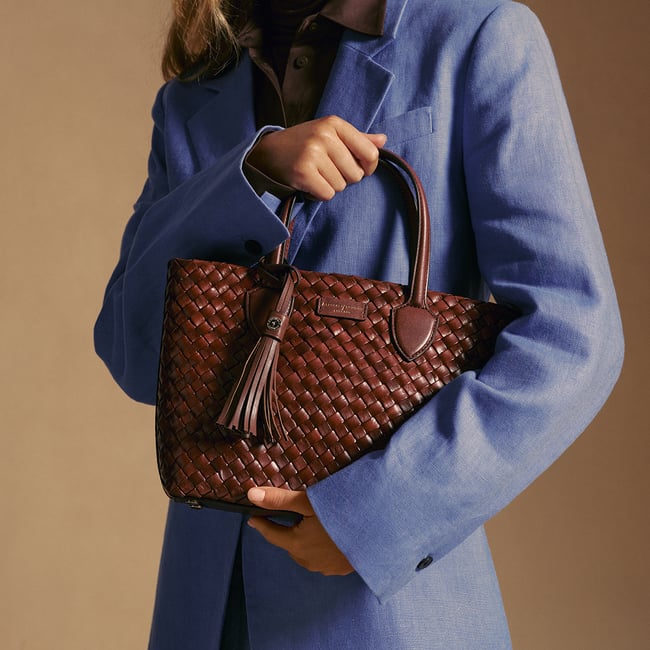 Small Island Tote Chocolate Woven Leather