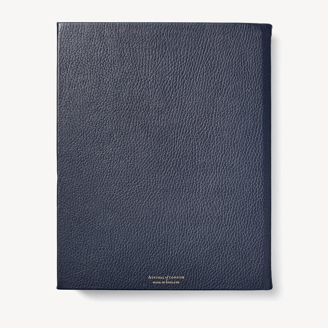 2027 A4 Week to View Diary & Pen Set Navy Pebble