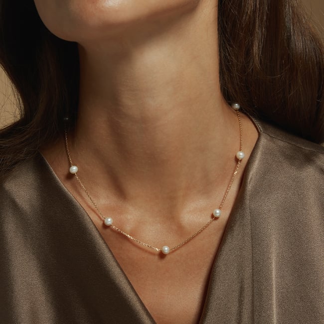 Pearl Station Short Necklace Freshwater Pearl