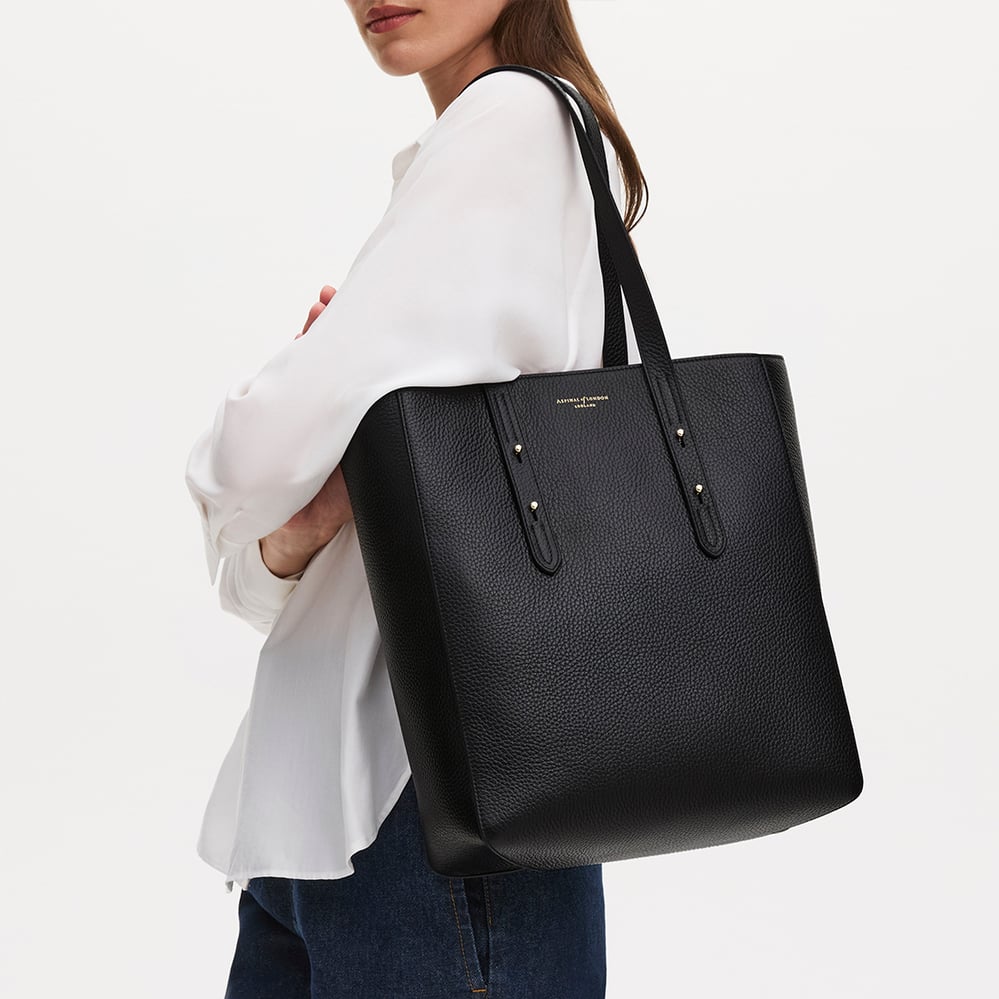 Essential Tote Black Pebble