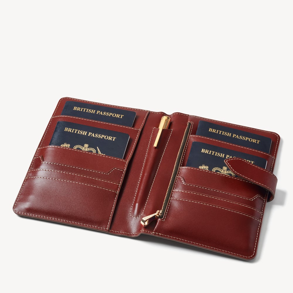 Deluxe Family Travel Wallet Smooth Cognac