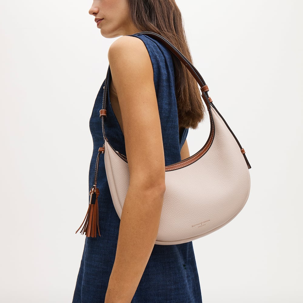 Soho Small Crescent Beach Stone Premium Pebble & Smooth Tan