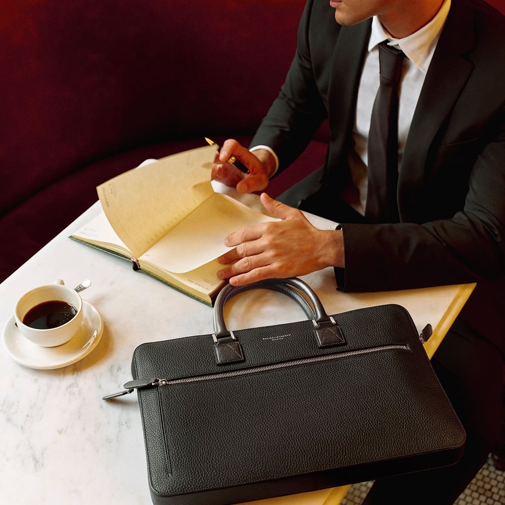 Connaught Folio Black Pebble