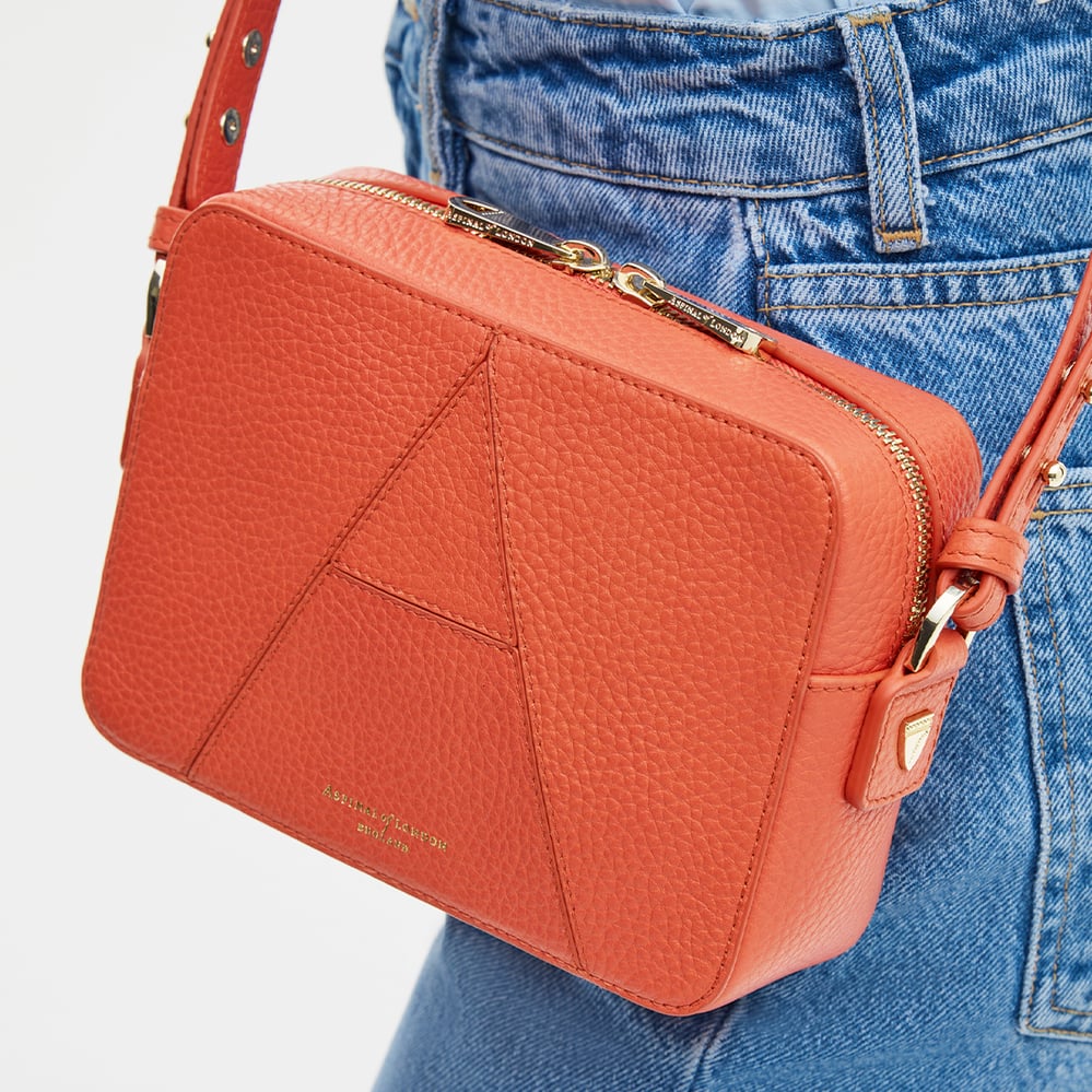 Camera Crossbody Coral Pebble