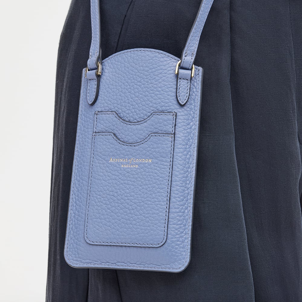 London Phone Case Capri Blue Pebble